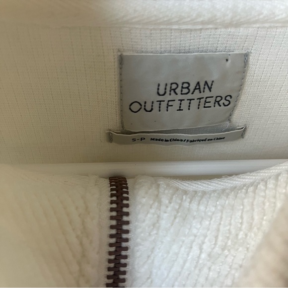 Halfzip Sweater - Picture 3 of 6